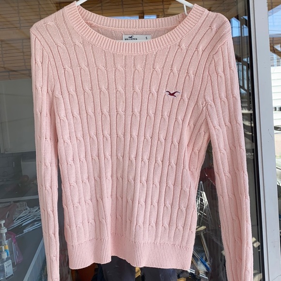Cable Crewneck Pink Sweater - Hollister - Picture 2 of 4